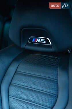 Седан BMW M5 2019 в 