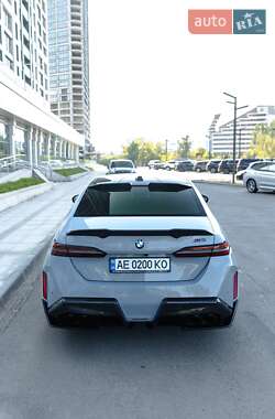 Седан BMW M5 2025 в 