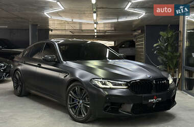 Седан BMW M5 2018 в 