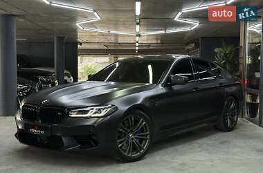 Седан BMW M5 2018 в 