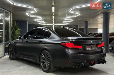Седан BMW M5 2018 в 
