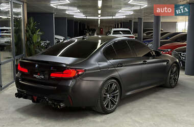 Седан BMW M5 2018 в 