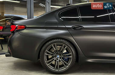 Седан BMW M5 2018 в 
