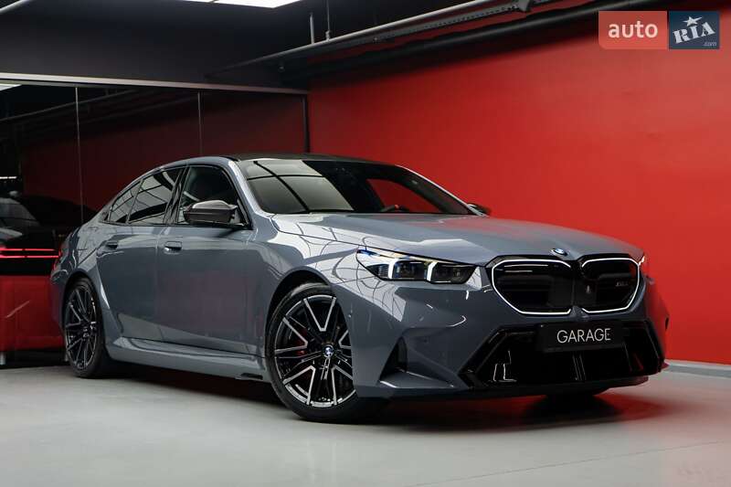 BMW M5 2025