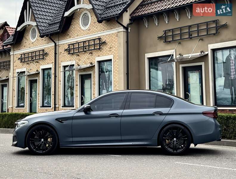 Седан BMW M5 2018 в Киеве
