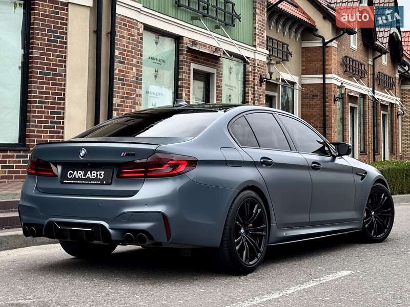 Седан BMW M5 2018 в Киеве