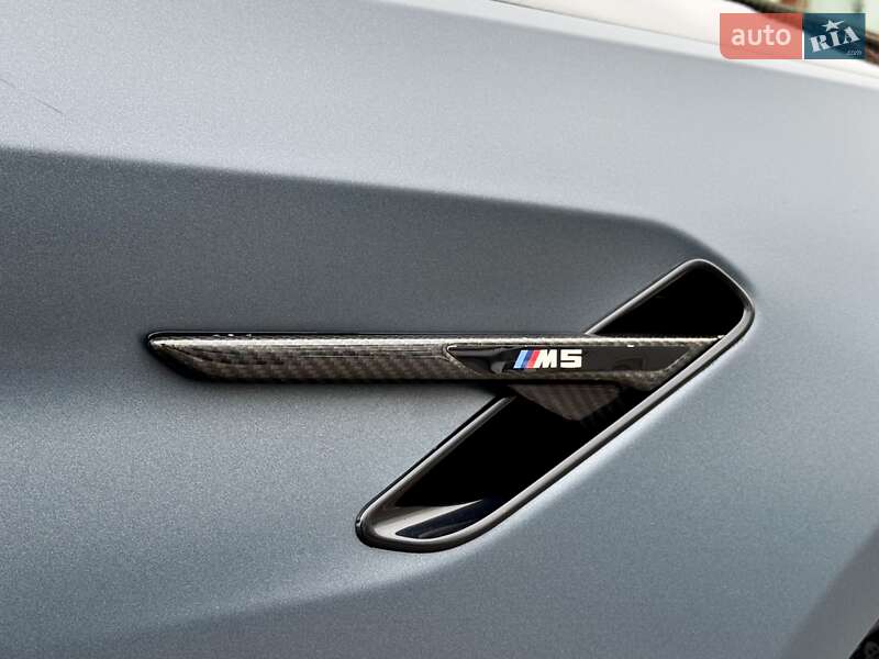 Седан BMW M5 2018 в Киеве