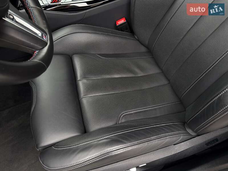 Седан BMW M5 2022 в Одессе