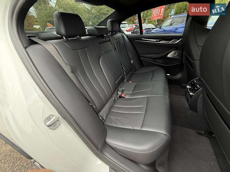 Седан BMW M5 2022 в Одессе
