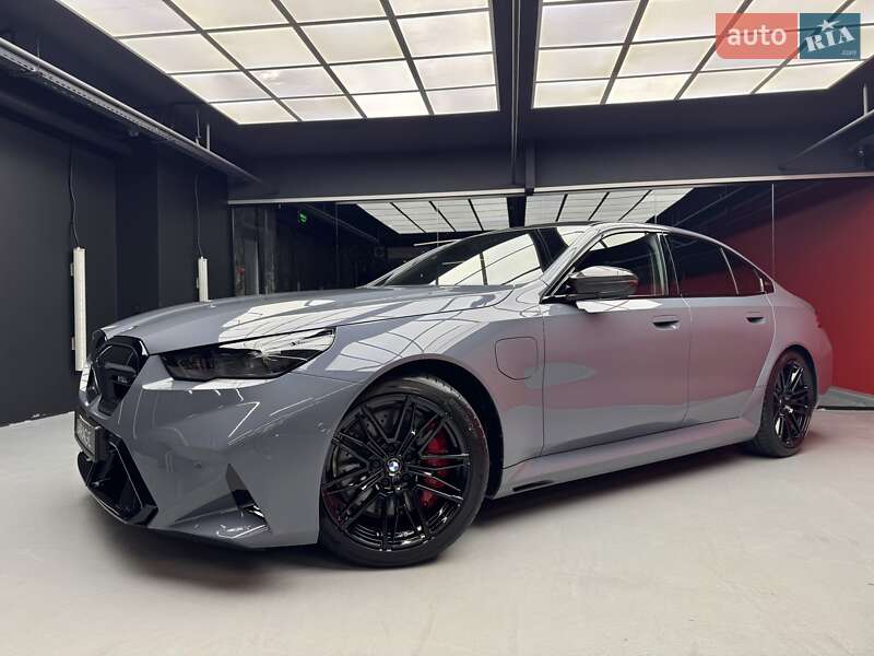 Седан BMW M5 2025 в Киеве фото 5 Седан BMW M5 2025 в Киеве