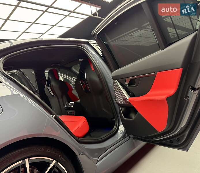 Седан BMW M5 2025 в Киеве фото 44 Седан BMW M5 2025 в Киеве
