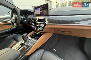 Седан BMW M5 2020 в  фото 63 Седан BMW M5 2020 в