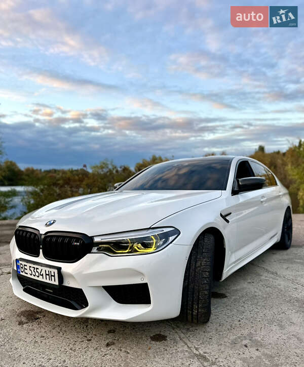 Седан BMW M5 2018 в Киеве фото 3 Седан BMW M5 2018 в Киеве