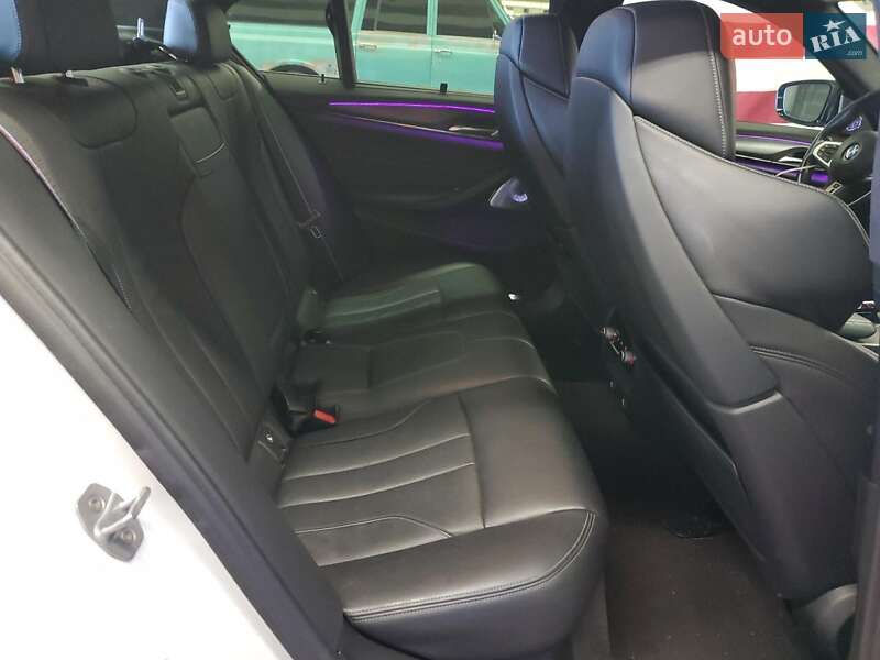 Седан BMW M5 2018 в Киеве