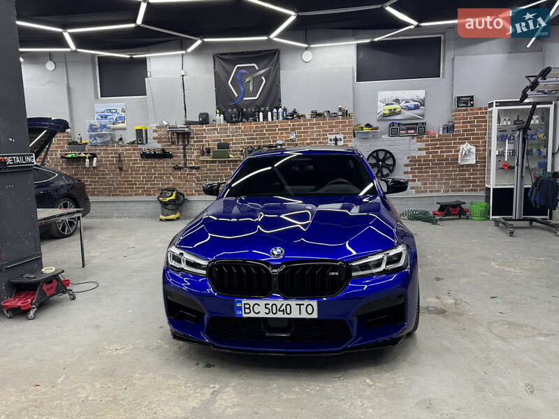 Седан BMW M5 2020 в Львове