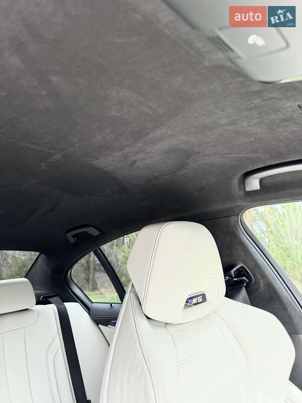 Седан BMW M5 2018 в Києві