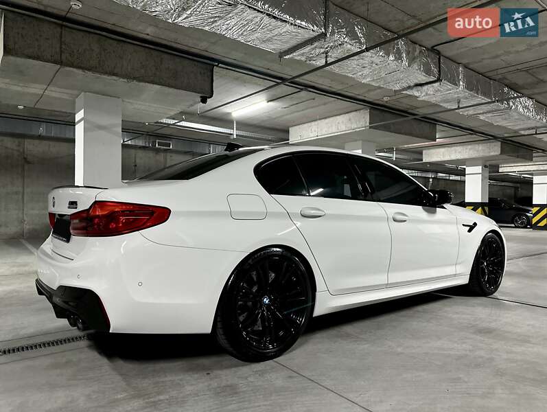 Седан BMW M5 2019 в Днепре