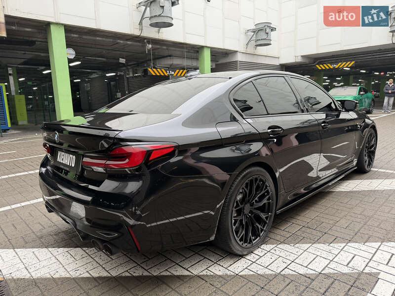 Седан BMW M5 2021 в Киеве