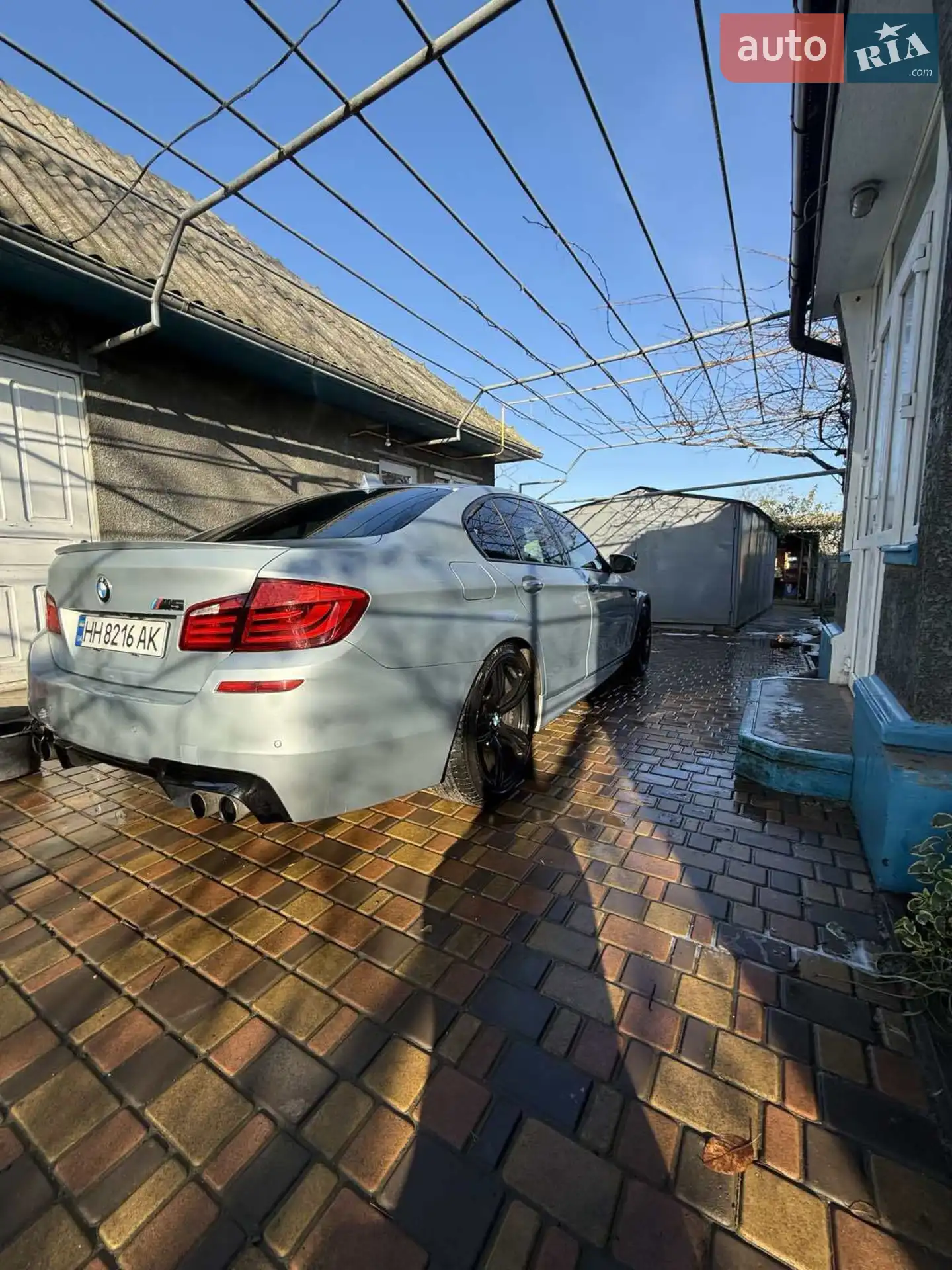 2011 BMW M5 - мініатюра 28