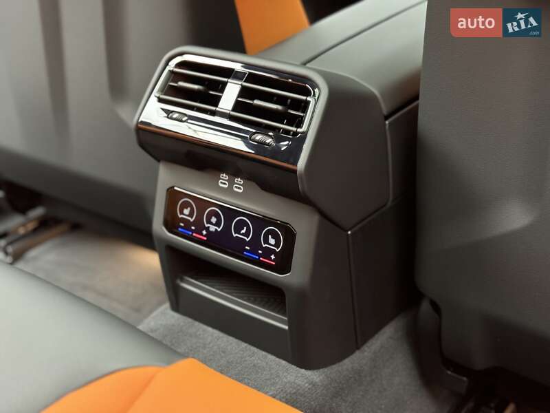 Универсал BMW M5 2025 в Киеве