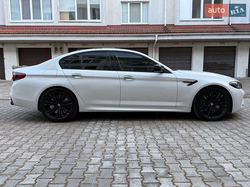 Седан BMW M5 2018 в Києві