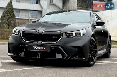 Седан BMW M5 2024 в Киеве