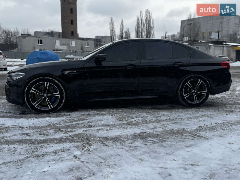 Седан BMW M5 2019 в Киеве