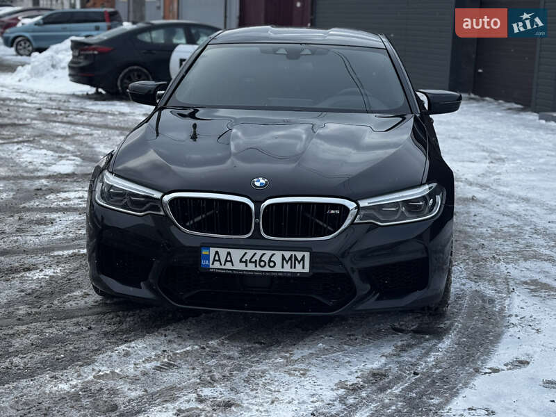 Седан BMW M5 2019 в Киеве