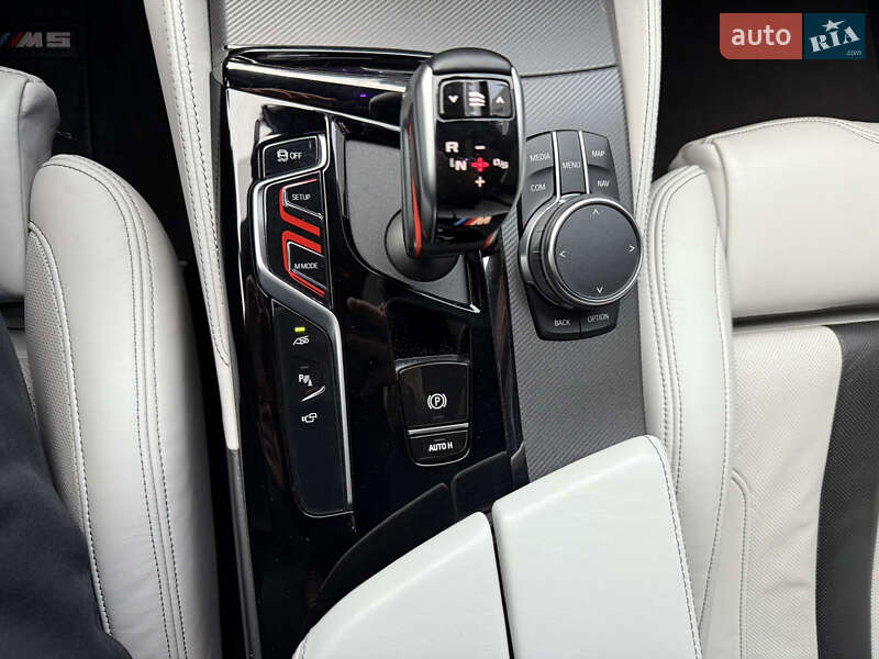 Седан BMW M5 2023 в Одессе