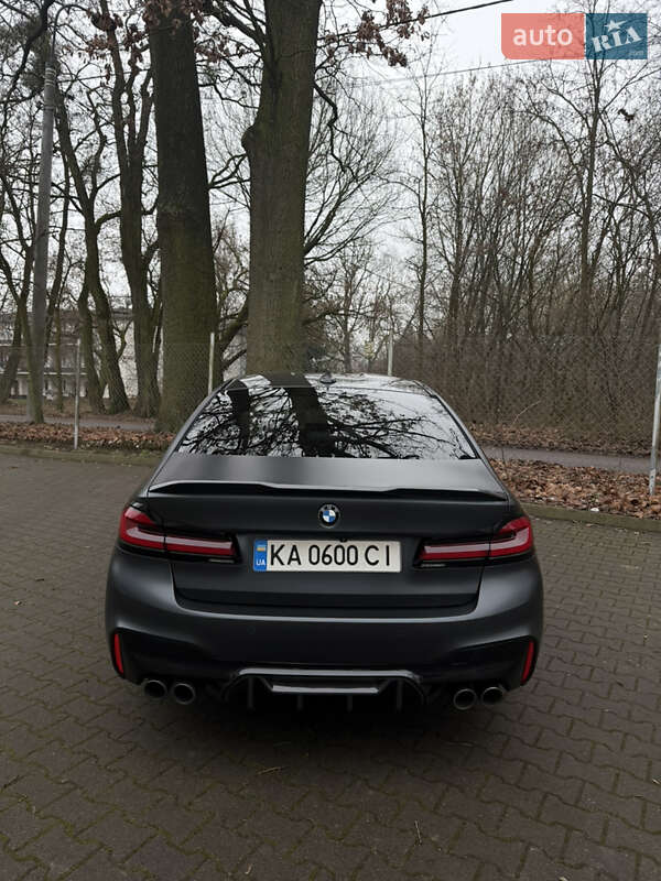 Седан BMW M5 2019 в Киеве