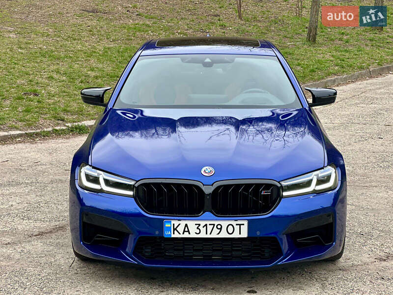 Седан BMW M5 2022 в Киеве