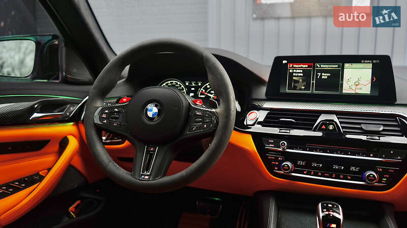 Седан BMW M5 2019 в Львове