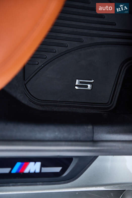 Седан BMW M5 2020 в Полтаве