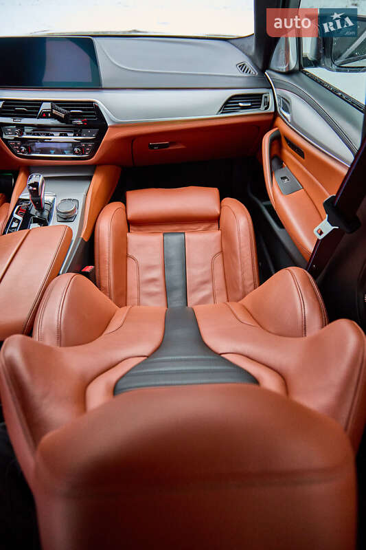 Седан BMW M5 2020 в Полтаве