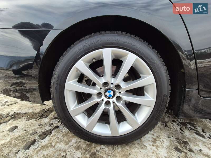 Седан BMW M5 2011 в Ужгороді