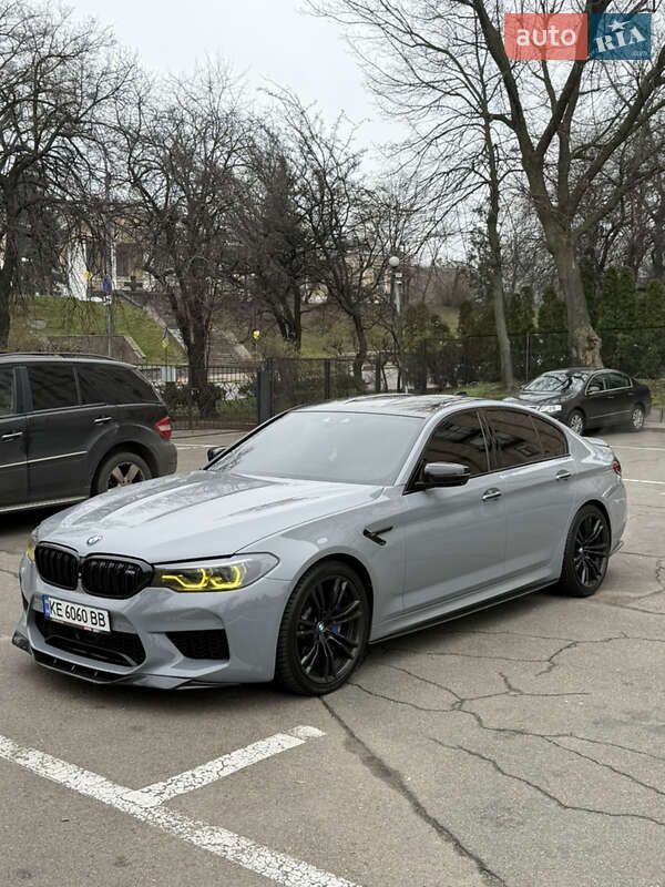 Седан BMW M5 2018 в Днепре
