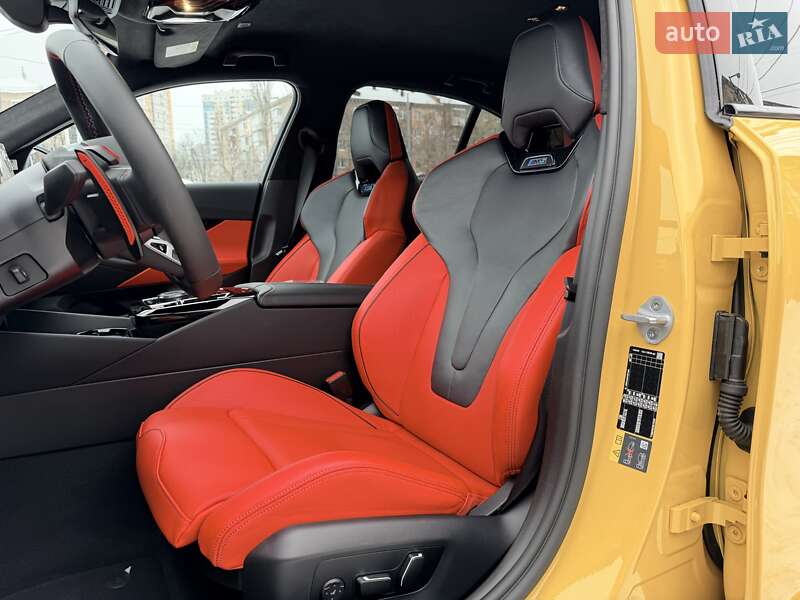 Седан BMW M5 2025 в Киеве