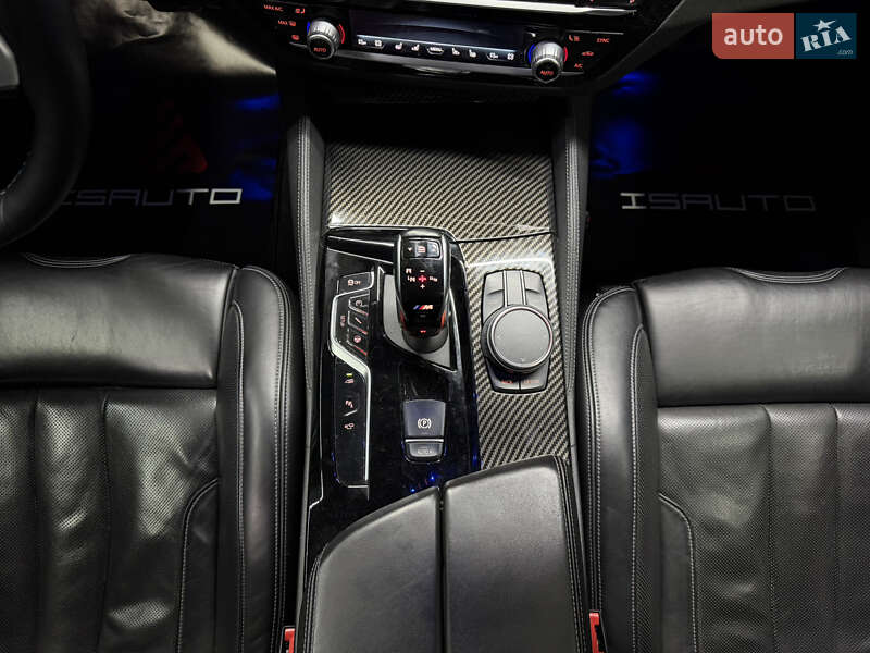Седан BMW M5 2018 в Одесі