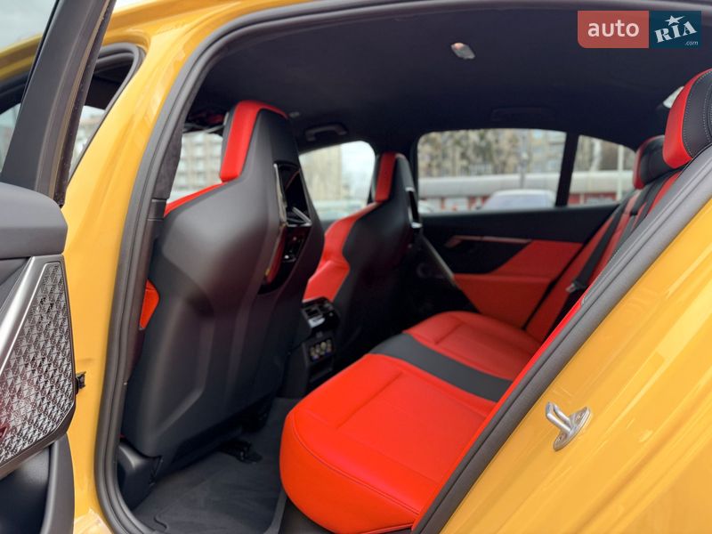 Седан BMW M5 2025 в Киеве фото 28 Седан BMW M5 2025 в Киеве