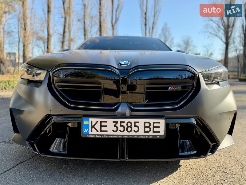Седан BMW M5 2024 в Киеве