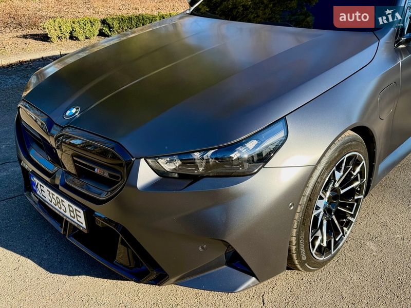 Седан BMW M5 2024 в Киеве