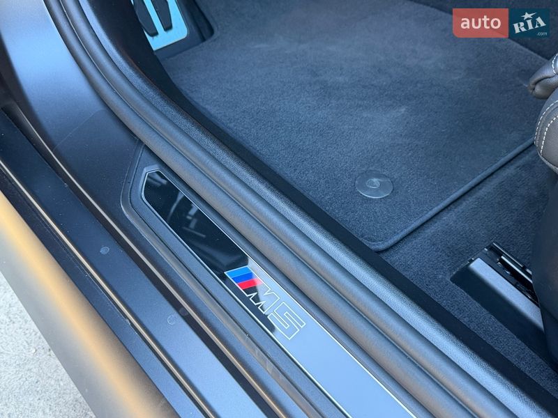 Седан BMW M5 2024 в Киеве