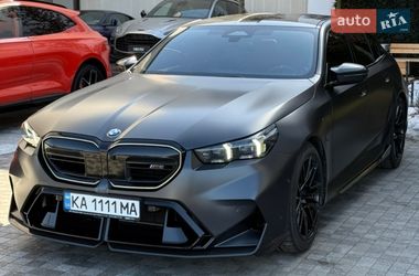 Седан BMW M5 2025 в Киеве