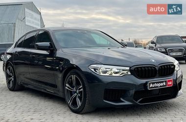 Седан BMW M5 2018 в Львове