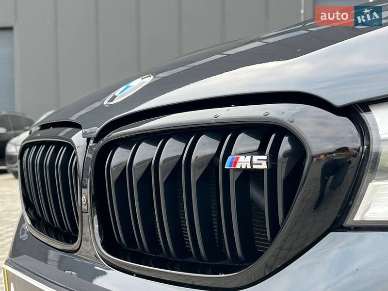 Седан BMW M5 2018 в Львове