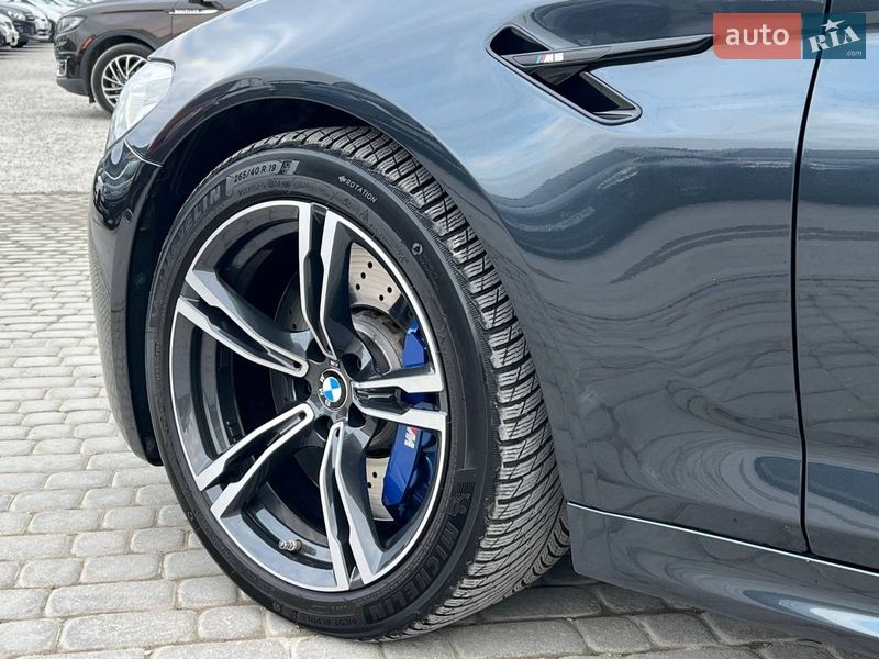 Седан BMW M5 2018 в Львове