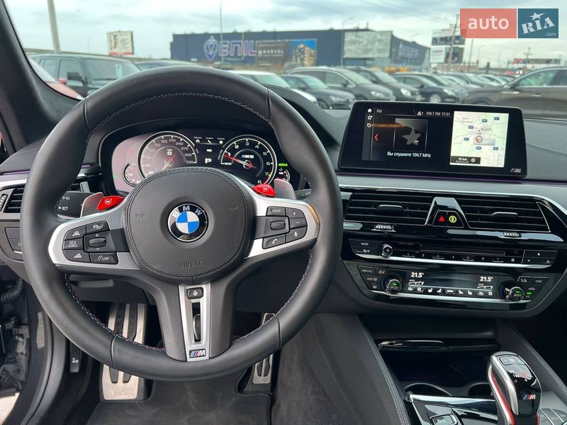 Седан BMW M5 2018 в Львове