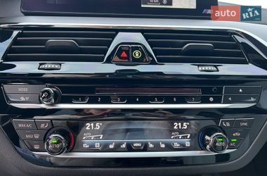 Седан BMW M5 2018 в Львове