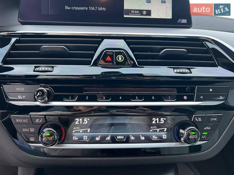 Седан BMW M5 2018 в Львове