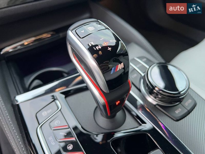 Седан BMW M5 2018 в Львове